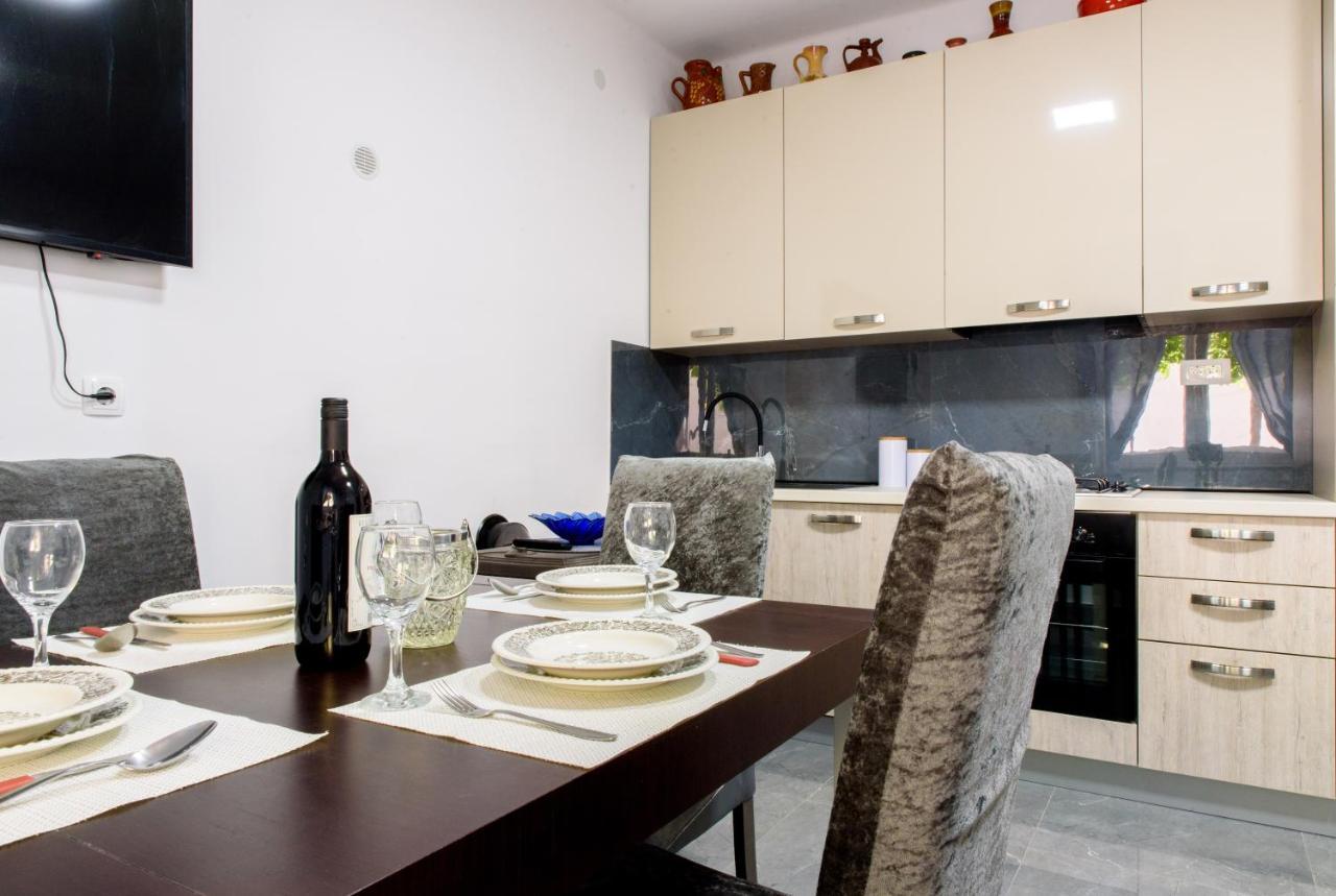 Apartman Lu Jesenice  Exteriör bild